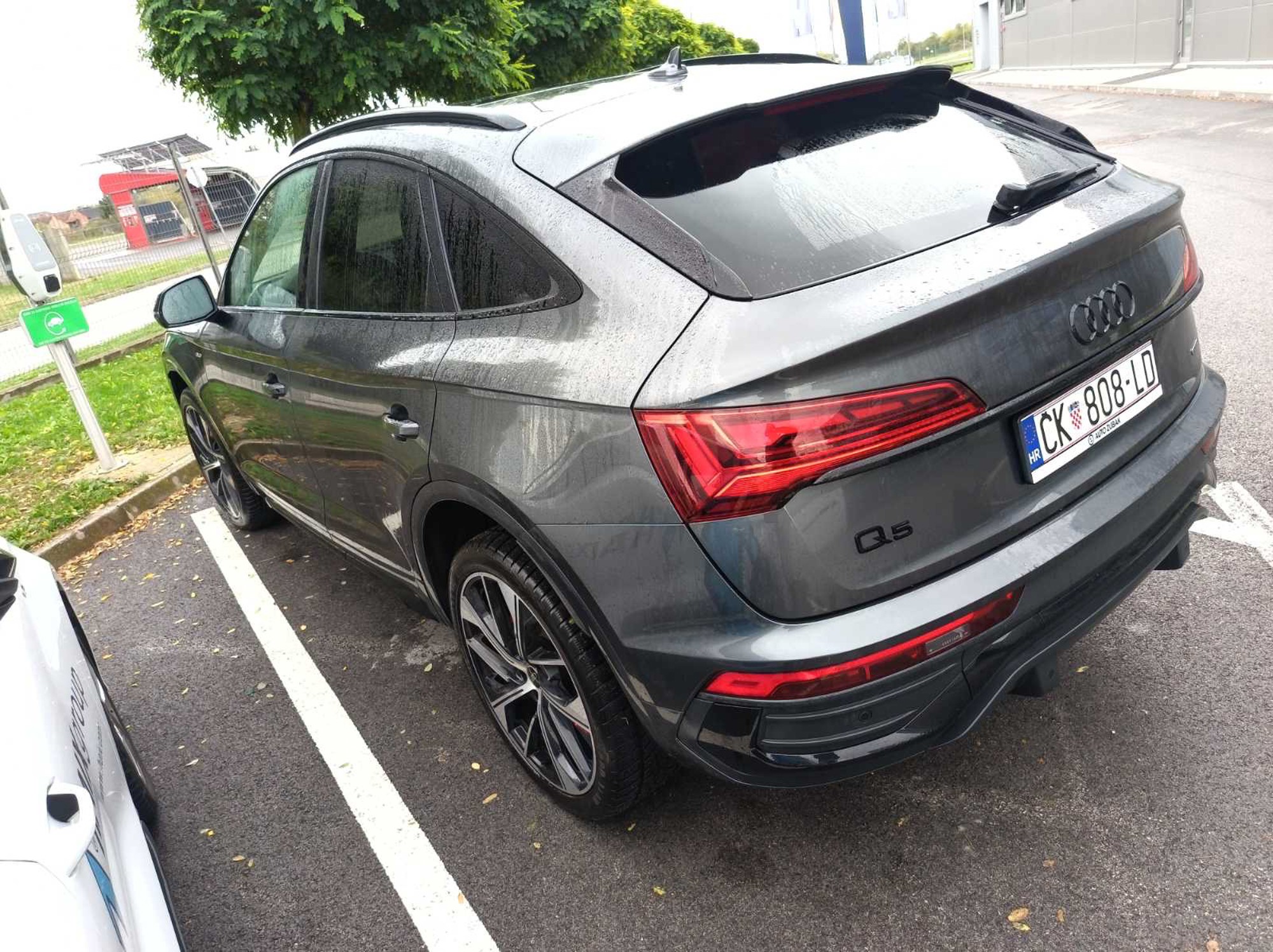 🚘 PRODAJE SE AUDI Q5 SPORTBACK 40 TDI QUATTRO – 3 X S LINE – 204 KS – 2023. GODIŠTE, fotografija 9