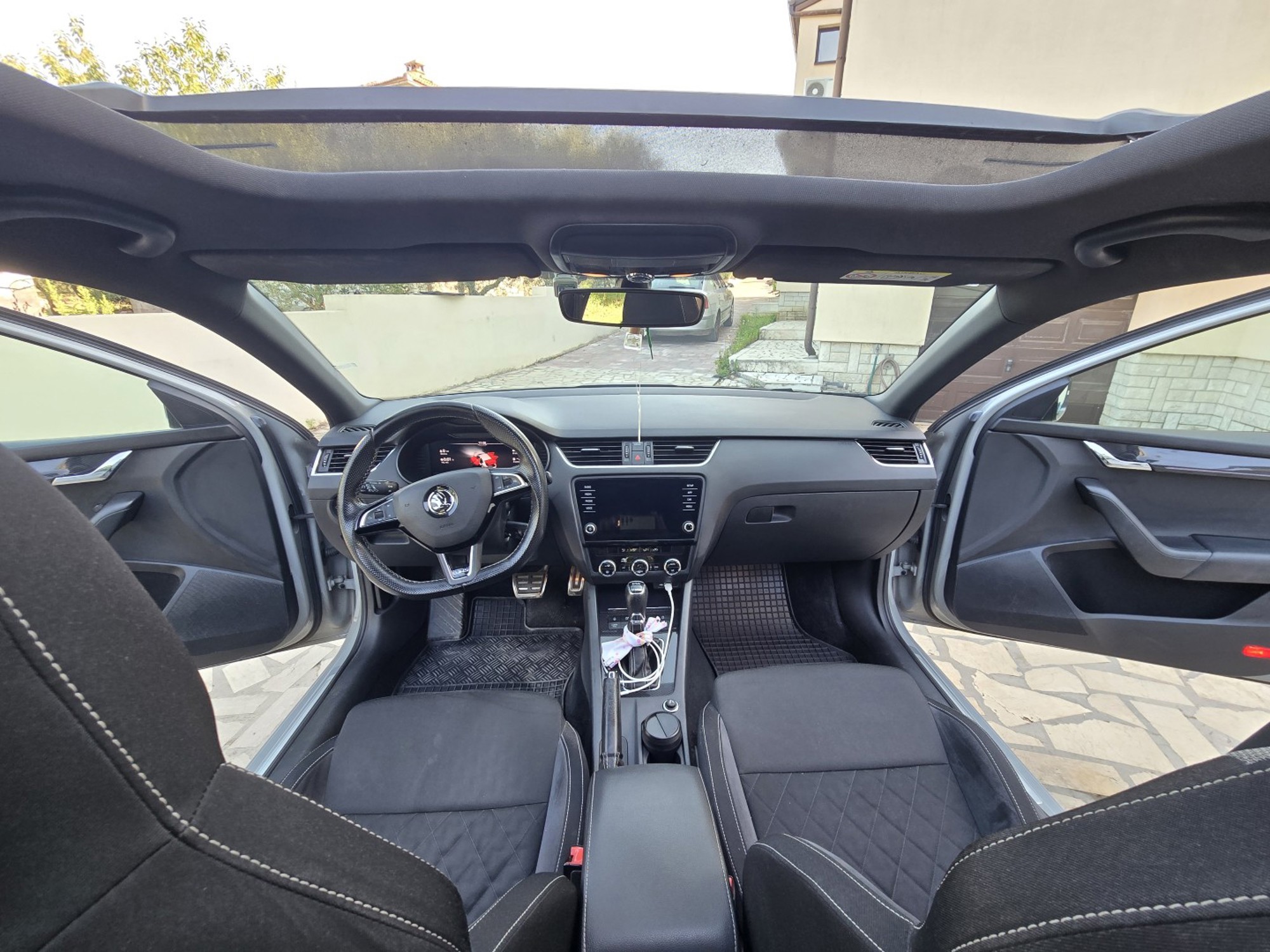 Škoda Octavia RS TDI, fotografija 2