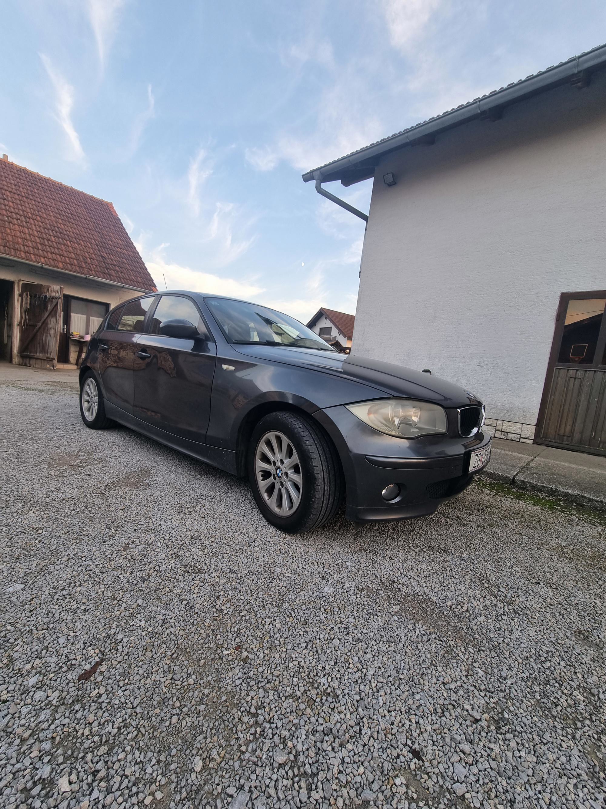 BMW 118D , 2.0 TDI , 2006.g. 145 ks , šiber , reg. do 5. mj. 2027. □g. 320tkm., fotografija 4