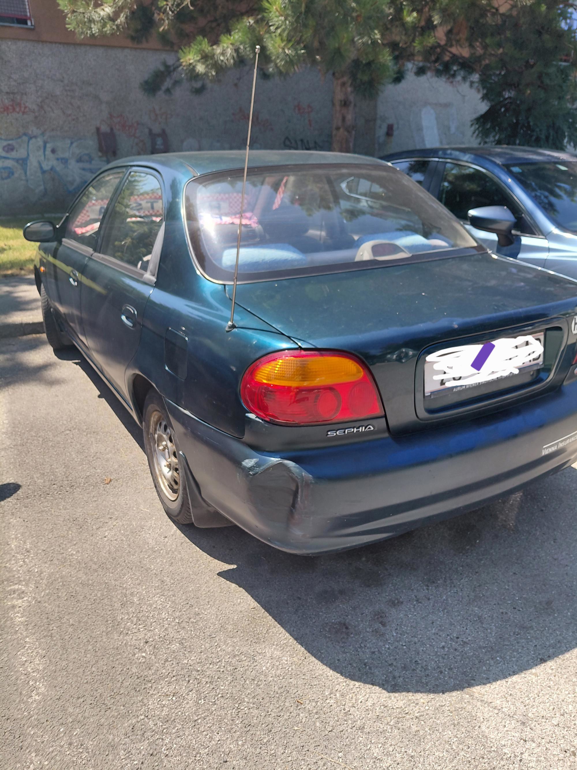 Kia Sephija klima 500 eura, pogled izvana - slika 3