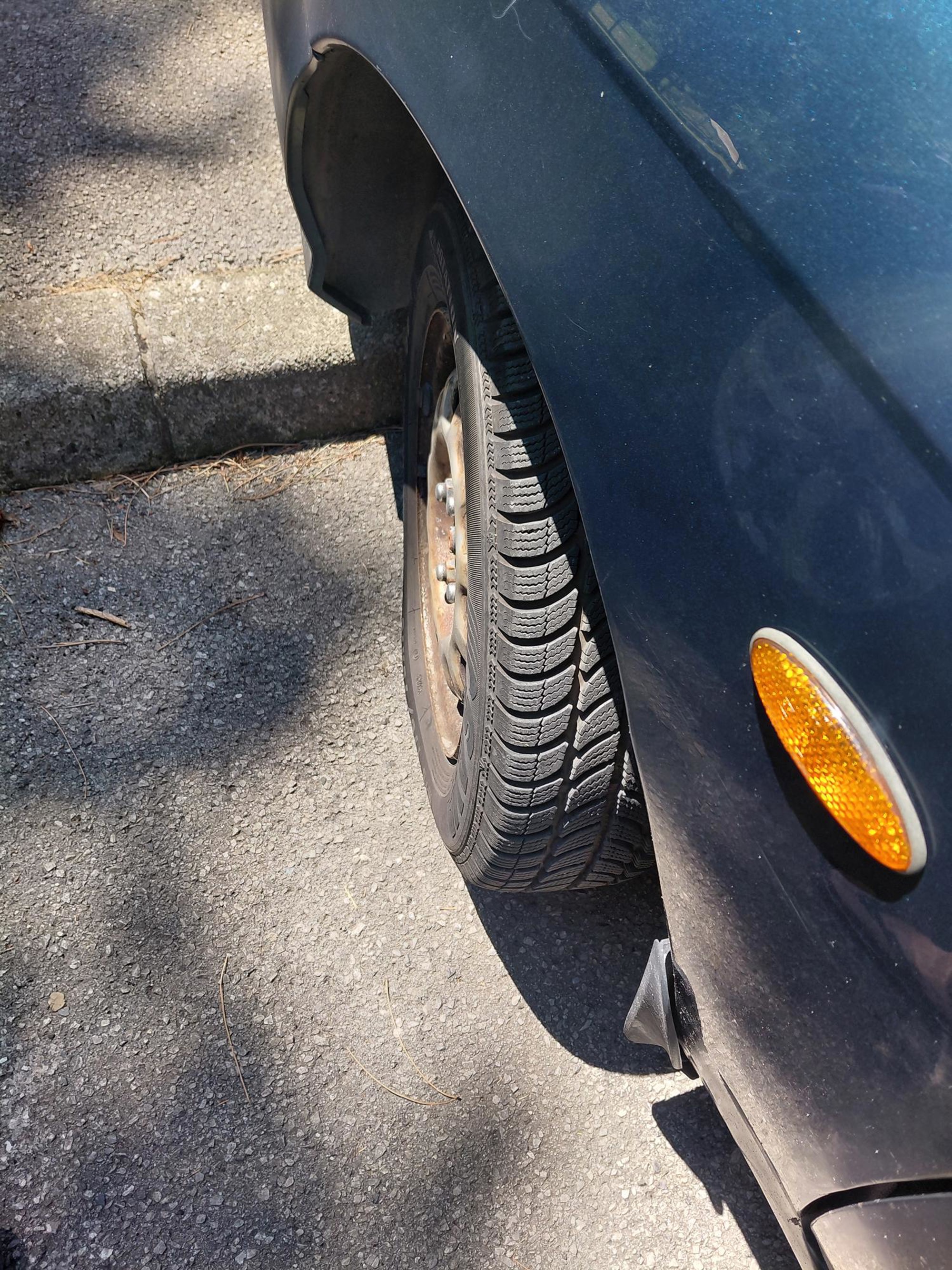 Kia Sephija klima 500 eura, pogled izvana - slika 4