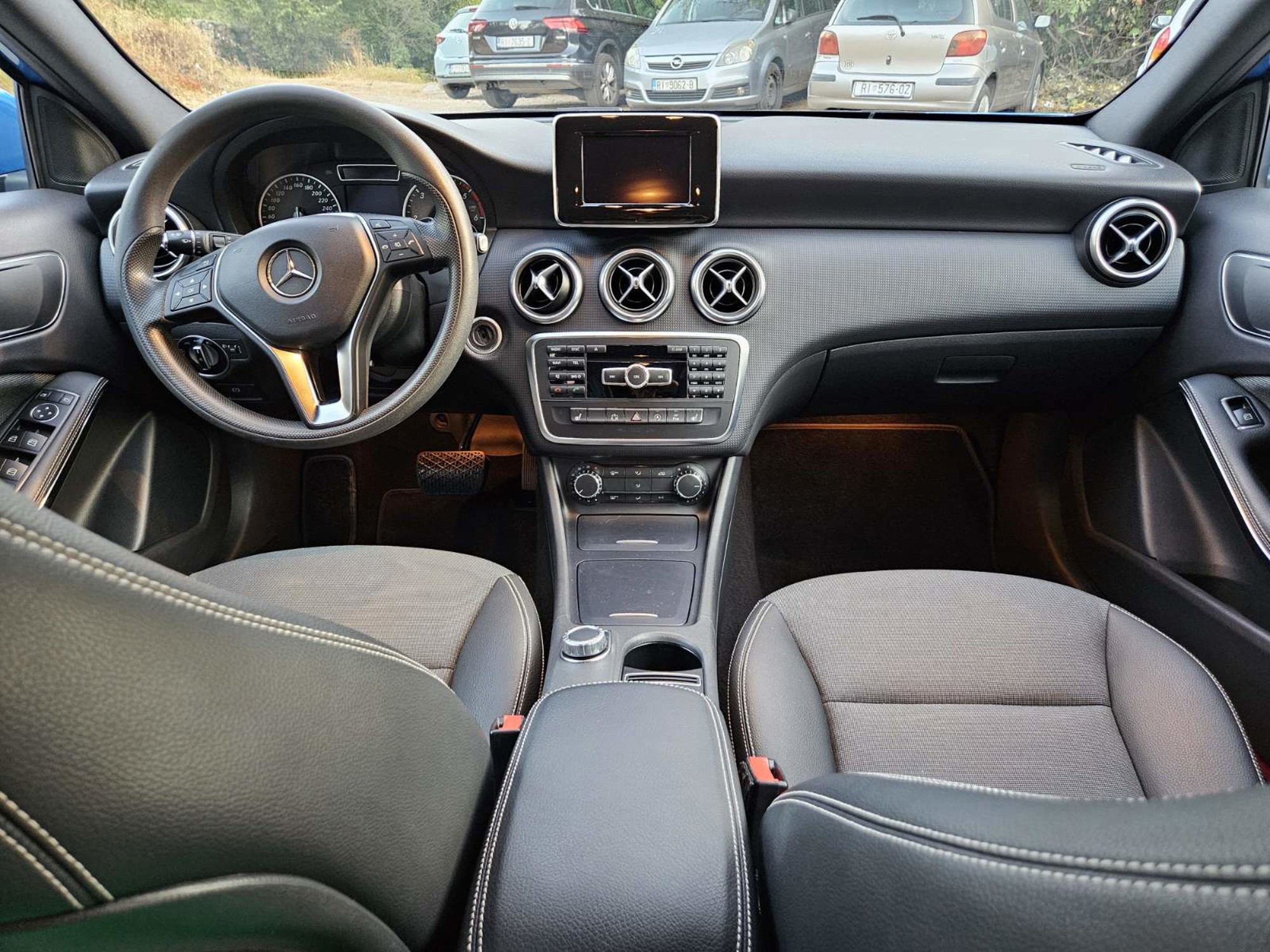 Mercedes-Benz A-klasa 180 CDI Style automatik 2015. reg. do 09/2027, fotografija 4