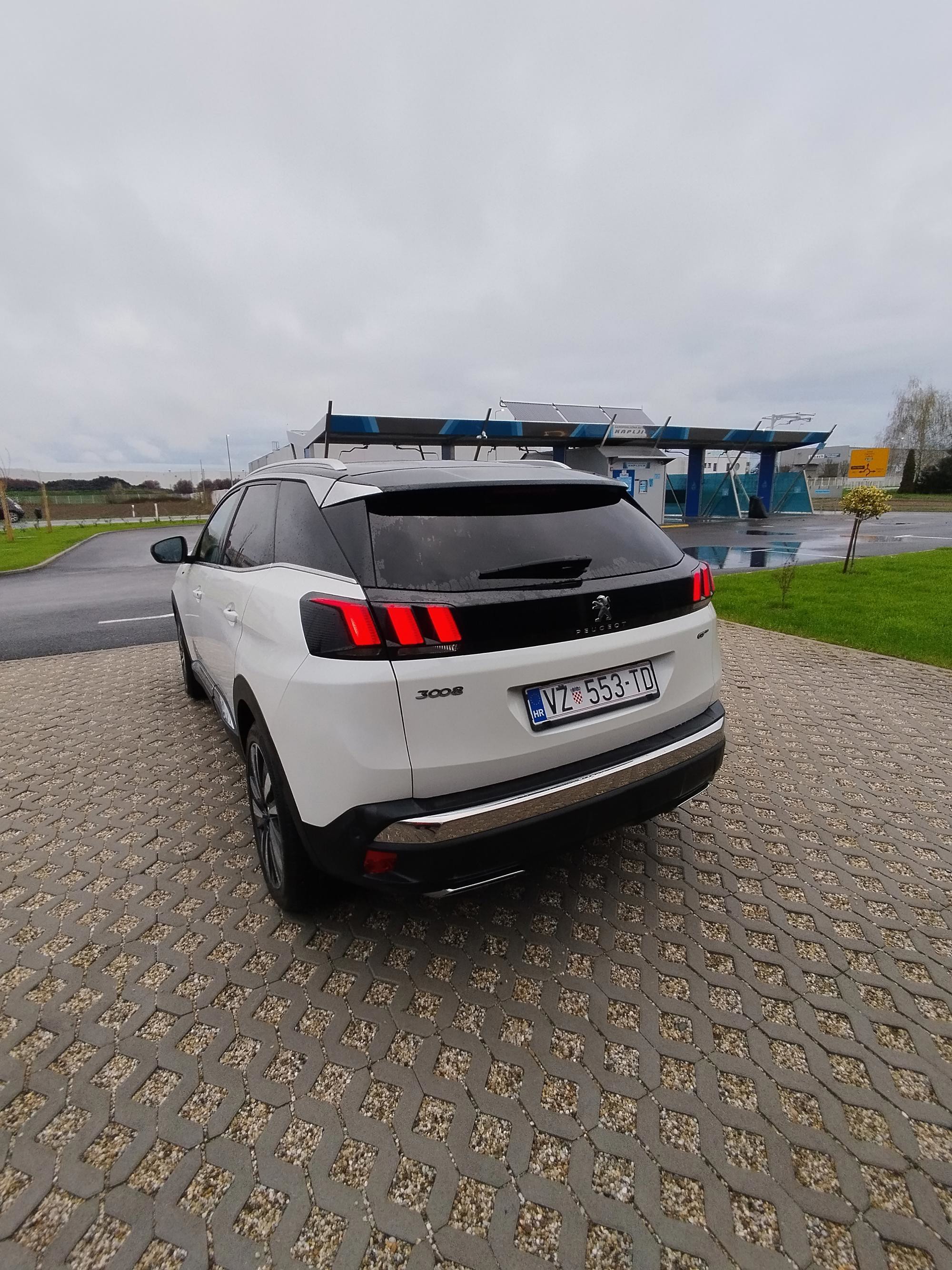 Peugeot 3008gt 2.0 bluehdi 2020g 180ks at HITNO, fotografija 4