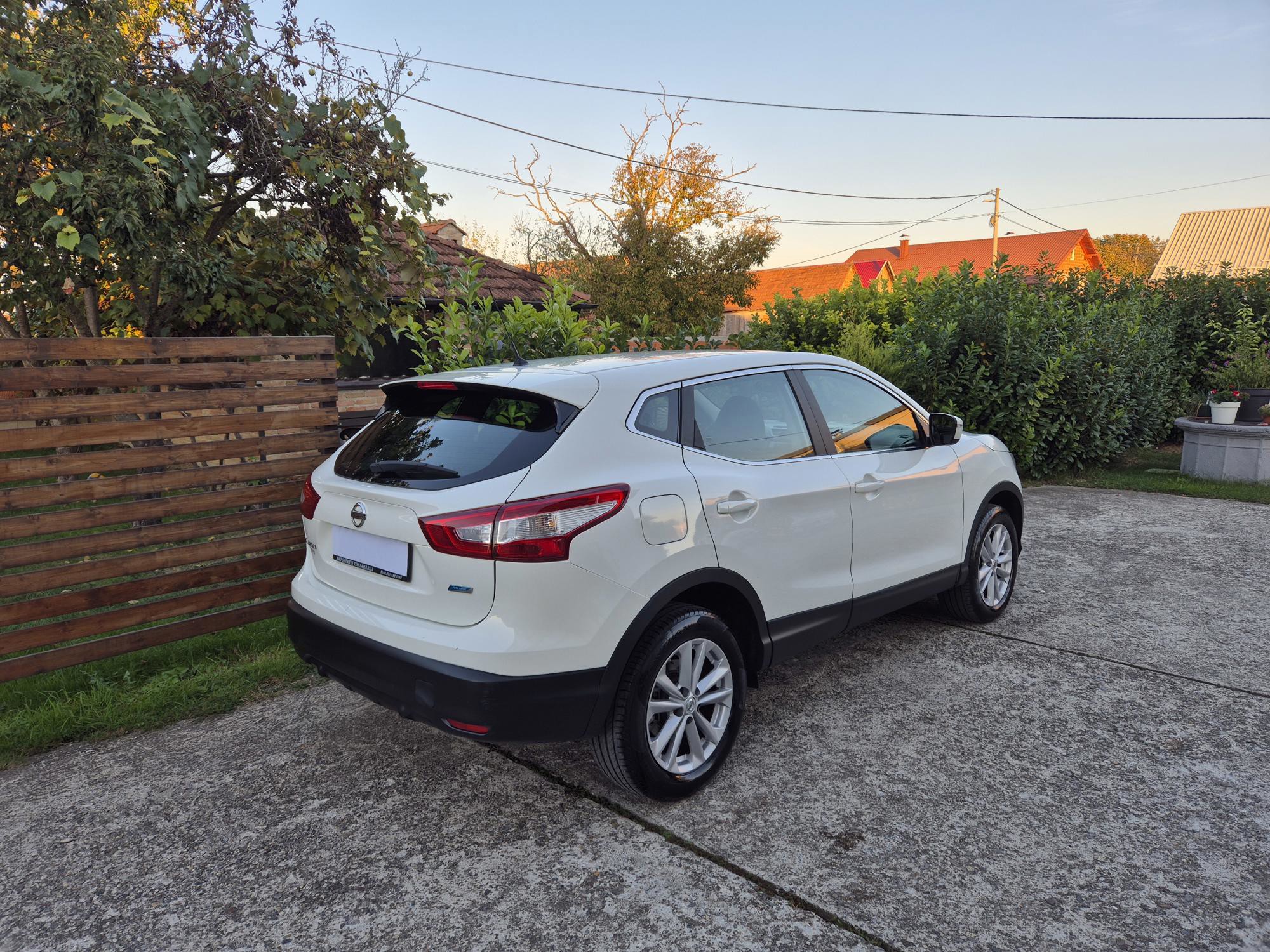 NISSAN QASHQAI - 1.5 DCI - ACENTA - 2015g - NOVI MODEL - SERVISNA KNJIGA - NIJE UVOZ -, fotografija 8