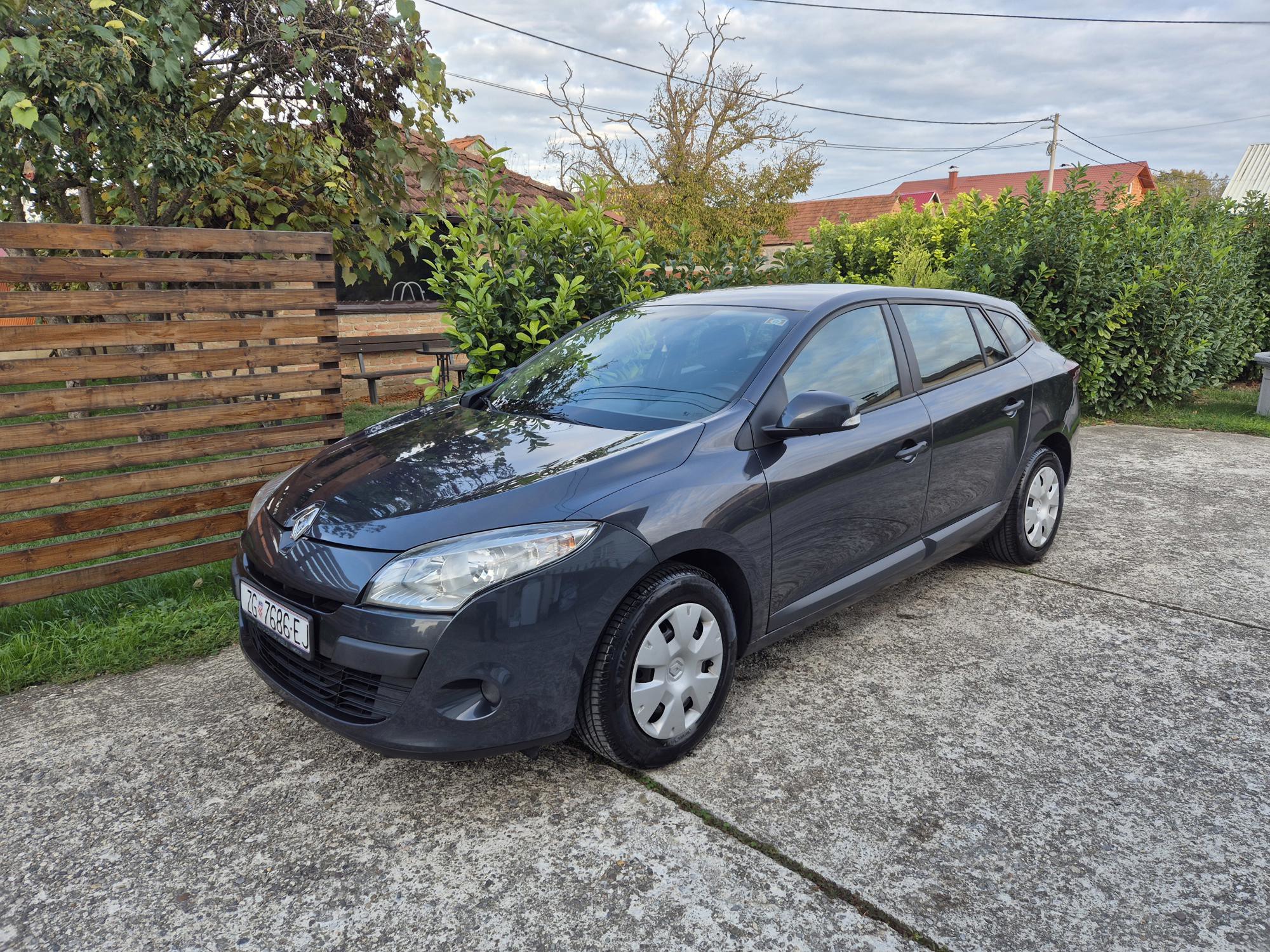 RENAULT MEGANE GRANDTOUR 1.6 16V - 2011g - BENZIN + LPG - REG 4/2027 - ODLIČAN - NIJE UVOZ-, fotografija 4