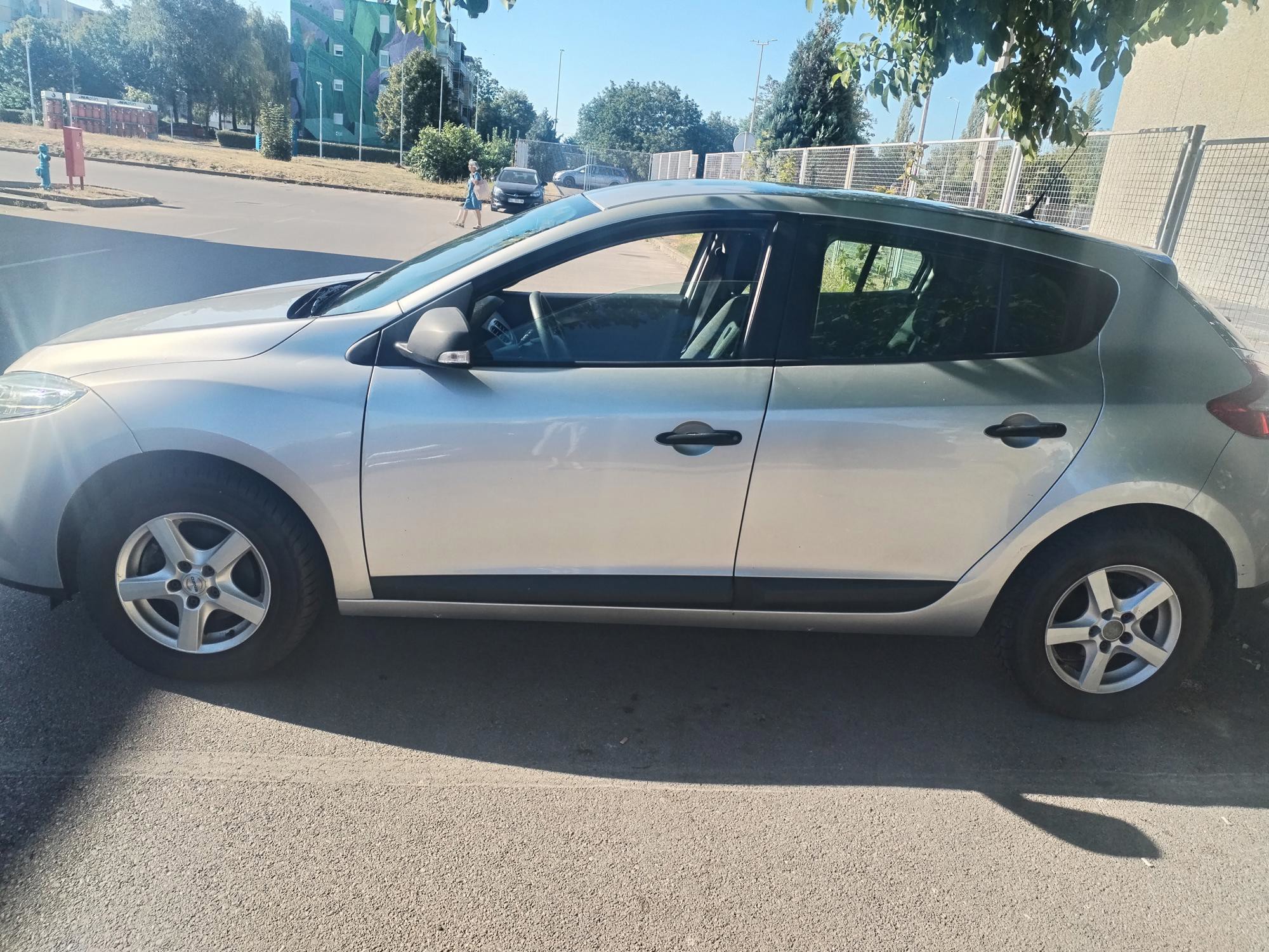 Renault Megane 1.5 dCi, fotografija 2