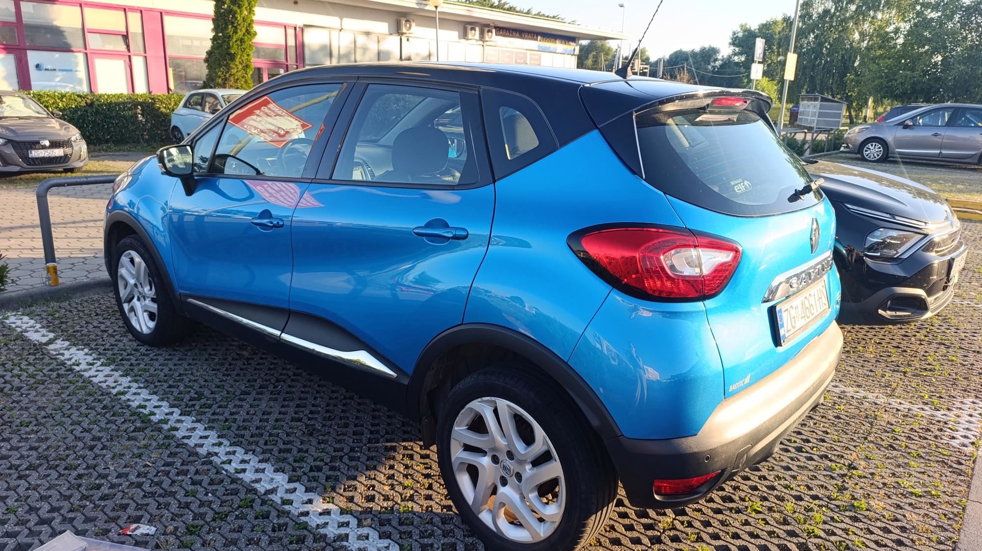 Renault Captur 2017. god REGISTRIRAN 06/2026 - tempomat, navigacija, fotografija 2