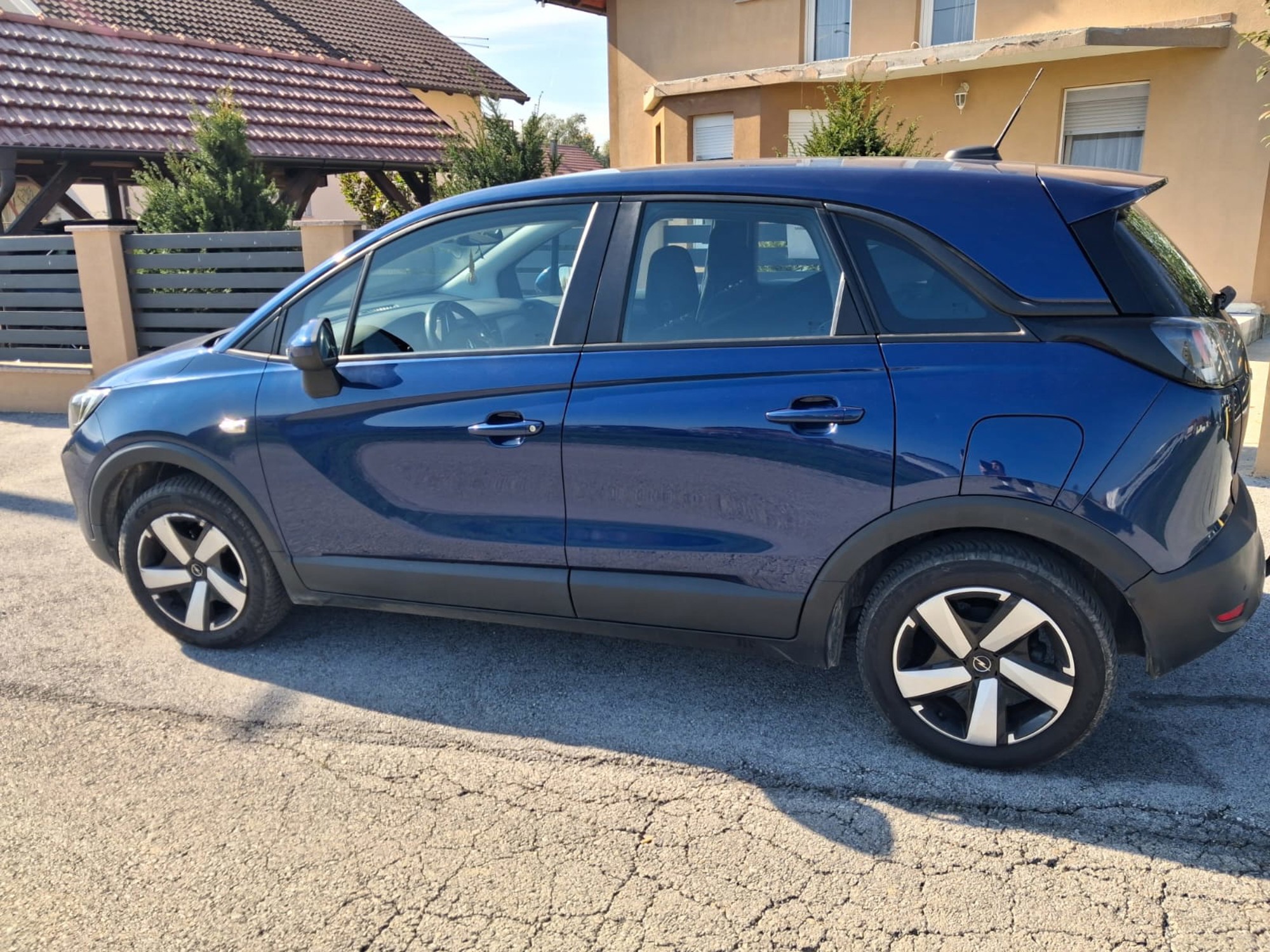 Opel Crossland, fotografija 8