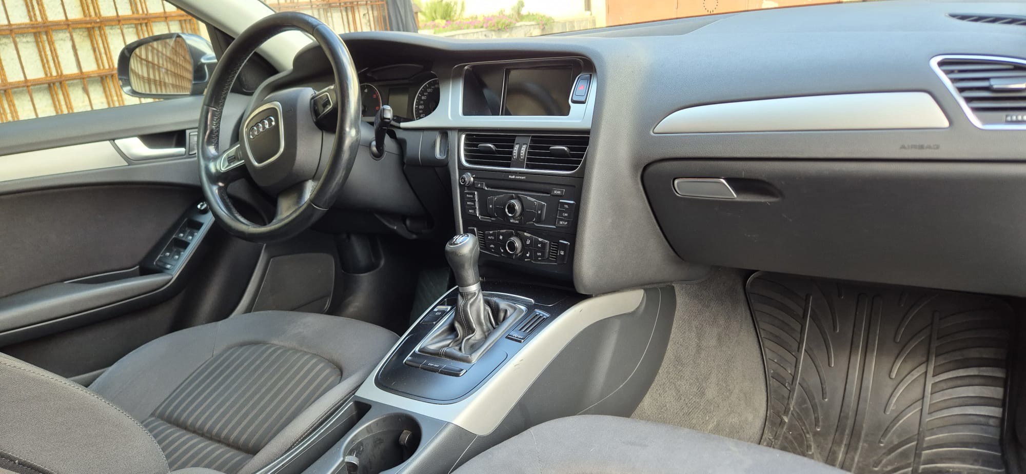 Audi A4 Avant 2,0 TDI, fotografija 6