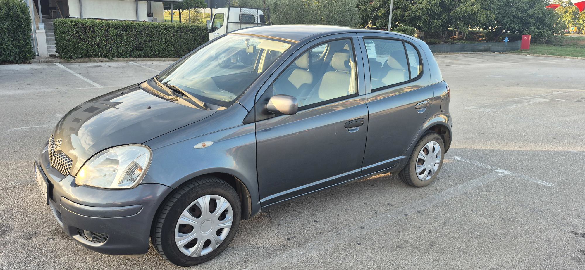 Toyota Yaris 1.3 VVT, fotografija 3