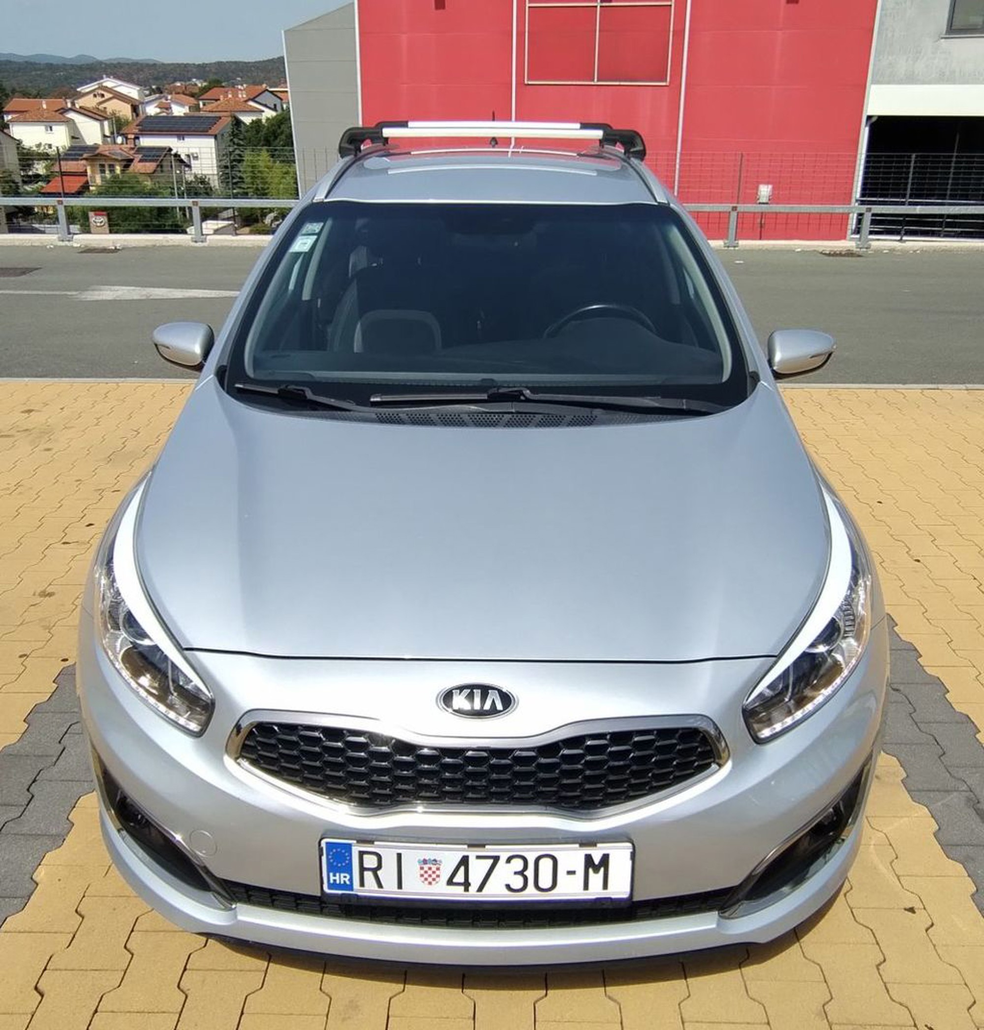 Kia Cee'd 2017. god, karavan, kompletna servisna povijest, parking kamera, fotografija 2