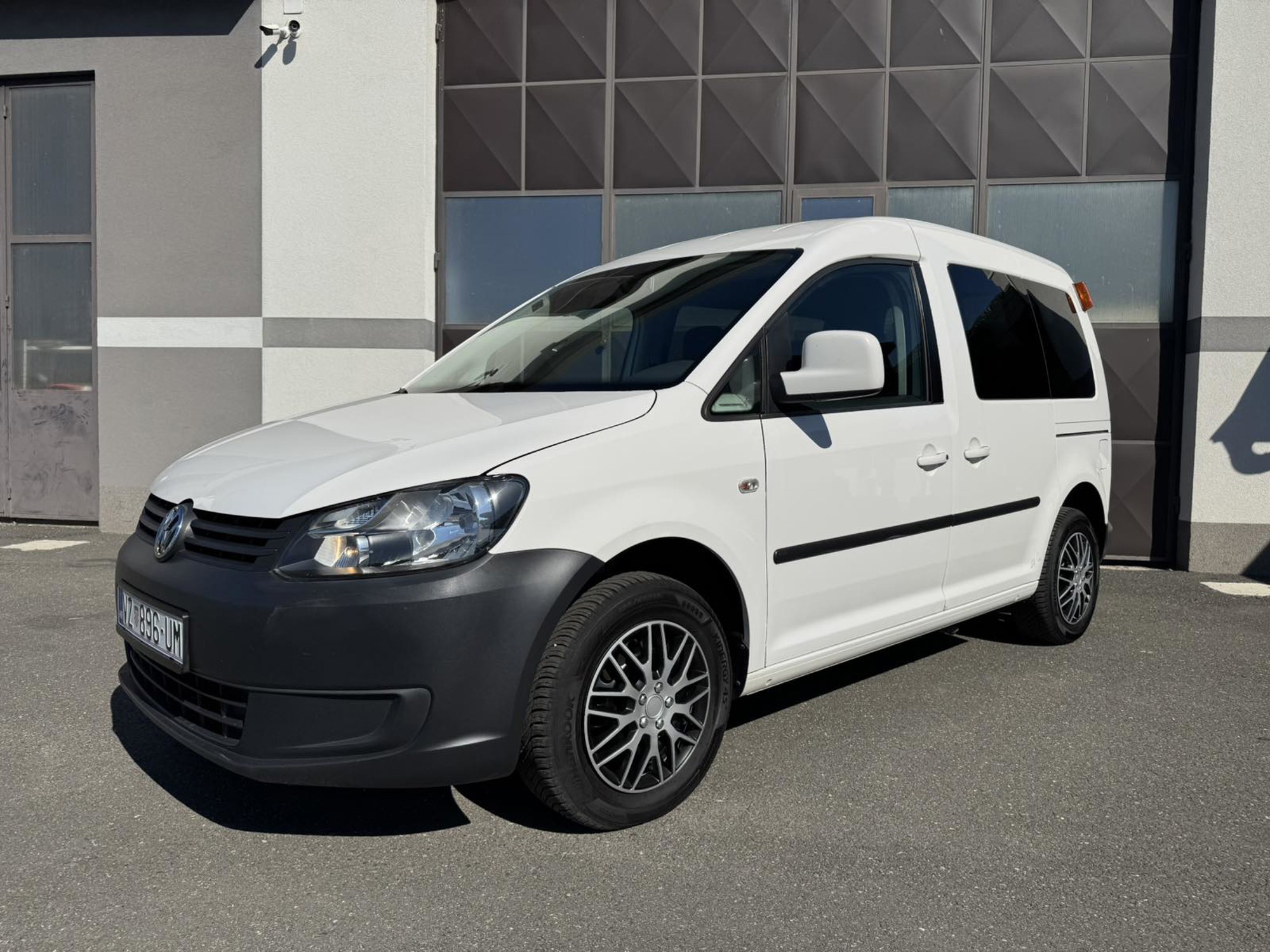 VW Caddy 1.6TDI, fotografija 2