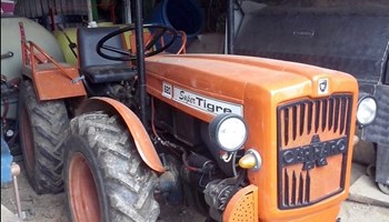 Zglobni traktor-radni stroj Cararo 30Ks 95 god