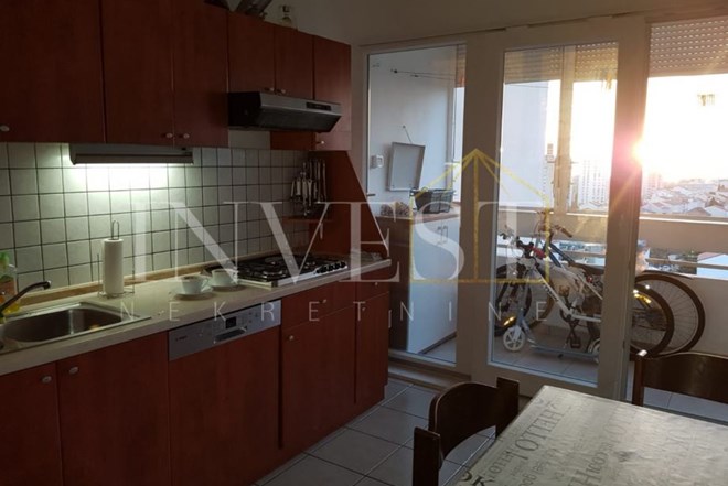 INVEST PONUDA!!! 3-soban renoviran stan 66m2 blizu svih sadržaja