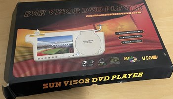 Dvd player sun visor,novo u kutiji,montira se na dio zastite od sunca