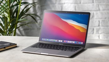 Prodajem MacBook- Apple MBP 13.3 SPG/8C