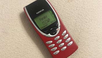 Nokia 8210 moze zamijena