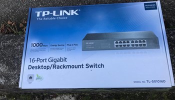Mrežni switch TP-LINK TL-SG1016D polovni