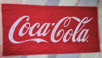 NOV ručnik Coca-cola, 137x70 cm, 80% pamuk; ZG (Jarun)
