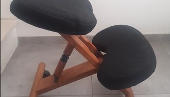 Klečalica ortopedska stolica