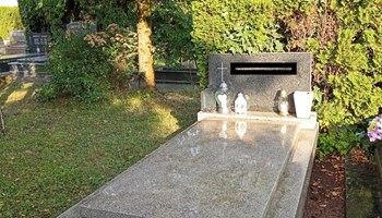 Grob sa spomenikom groblje Velika Gorica, bez ukopanih