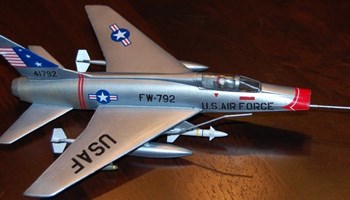 Maketa aviona avion NA F-100 C Super Sabre 1/72 PP