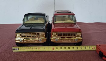 Americki kamion i dva terenca