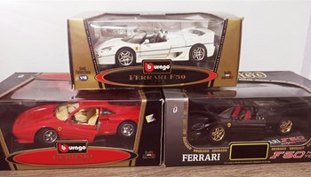 Prodaje se mini kolekcija Ferrari modela u omjeru 1:18