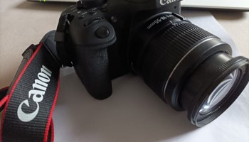 Canon EOS 750 d ,sniženo 550 e cijena hitno